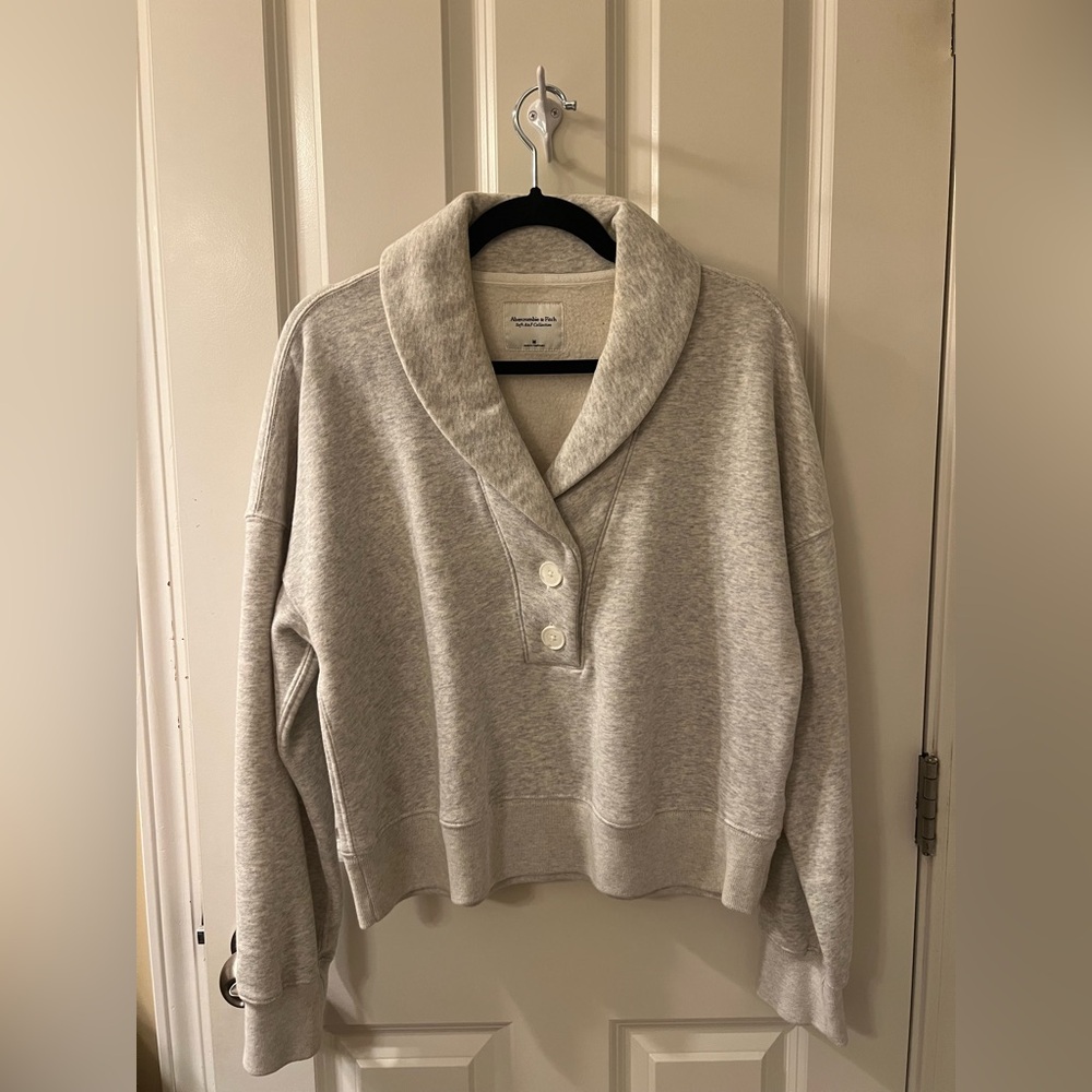 Abercrombie-Soft collection-Women's NWOT Gray Sweatshirt-Size M